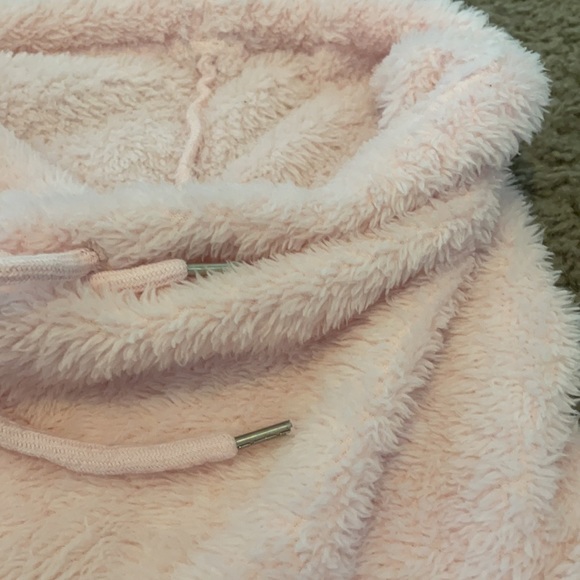 Women’s Gap Sweatshirt - Picture 2 of 3